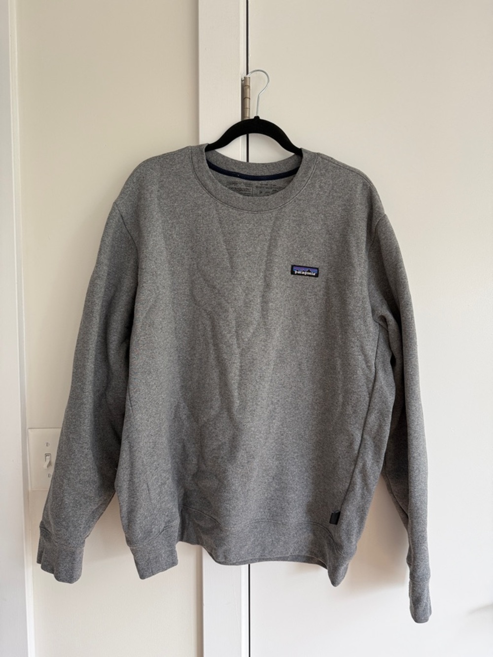 Patagonia Men's Heather Gray Crewneck Sweater